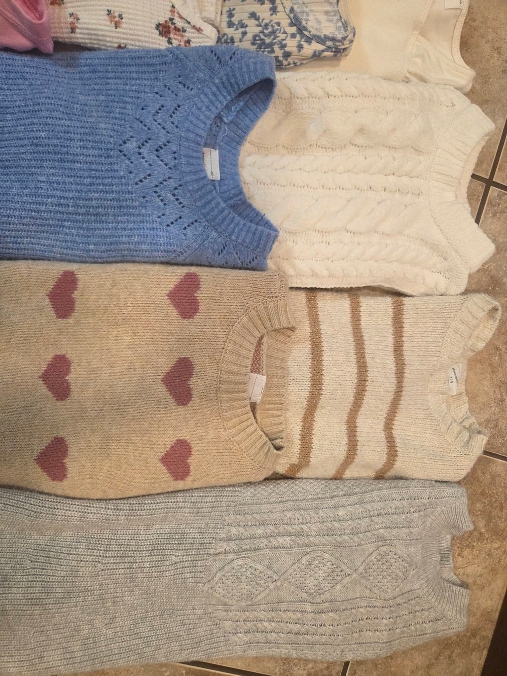 Abercrobie Kids. Girls Size 7/8. Fall/winter Bundle. - Picture 4 of 5